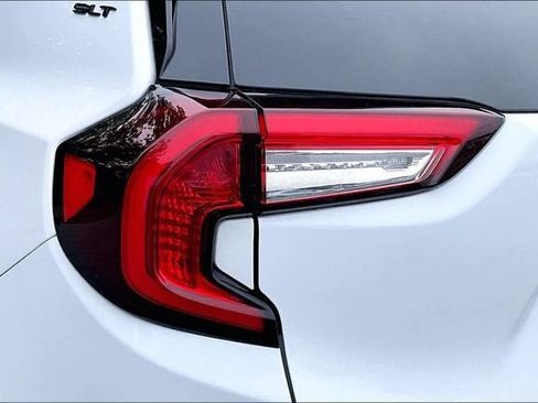 Certified 2023 GMC Terrain SLT w/ Elevation Edition AWD/4WD image 31