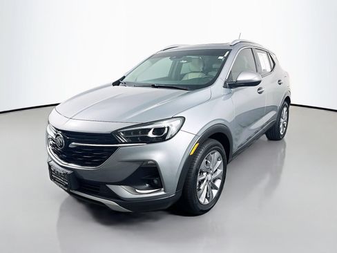 Used 2023 Buick Encore GX Essence w/ Experience Buick Package FWD image 3