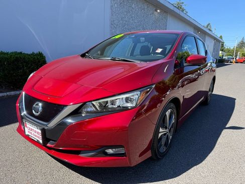 Certified 2020 Nissan Leaf SV w/ SV Technology Package FWD image 2