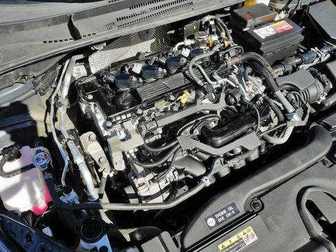 Used 2024 Toyota Corolla SE image 32