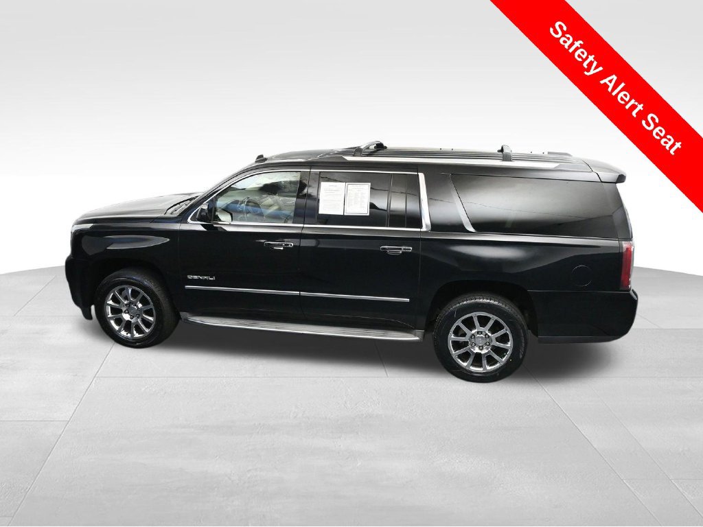 Used 2015 GMC Yukon XL Denali w/ Touring Package RWD image 34