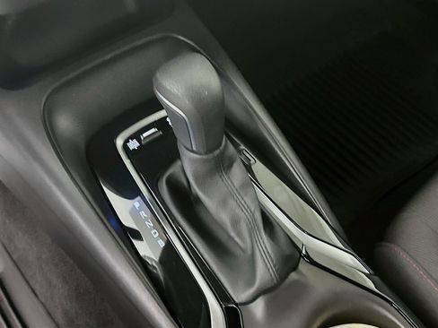 Used 2025 Toyota Corolla SE FWD image 21