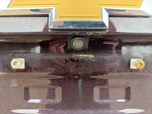 Used 2022 Chevrolet Trax LS w/ Tint and Cruise Package AWD/4WD image 5