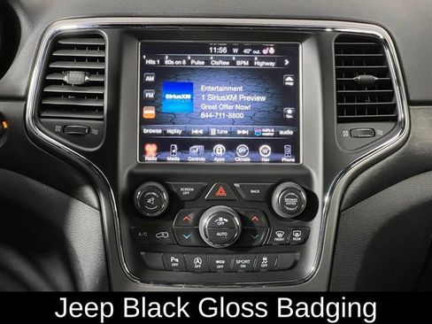 Used 2017 Jeep Grand Cherokee Altitude image 25