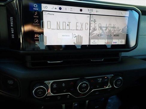 New 2025 Jeep Gladiator Sport image 14