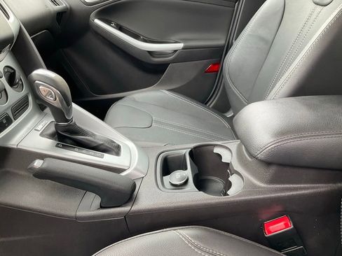 Used 2014 Ford Focus SE w/ Equipment Group 201A image 16