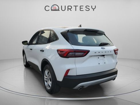 Used 2023 Ford Escape Base image 1