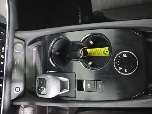 Used 2023 Nissan Rogue SV image 12