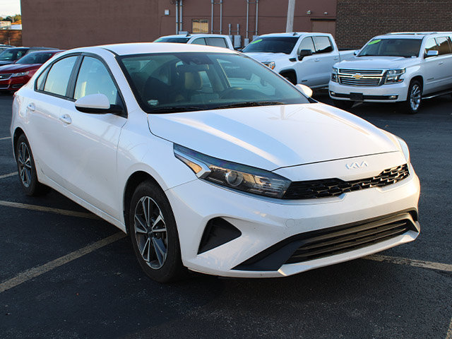 Used 2022 Kia Forte LXS FWD image 4