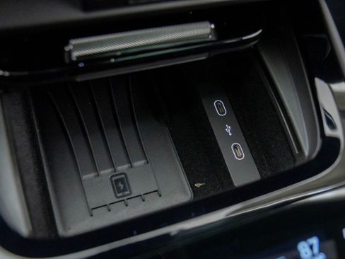 New 2026 Porsche Cayenne GTS image 25