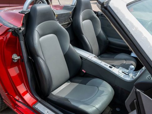 Used 2008 Chrysler Crossfire Limited RWD image 34
