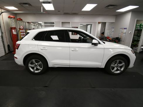 Used 2023 Audi Q5 2.0T Premium w/ Convenience Package AWD/4WD image 8