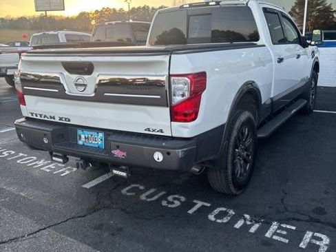 Used 2017 Nissan Titan Platinum Reserve image 9
