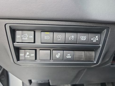 Used 2023 Toyota Tundra Platinum w/ Advanced Package RWD image 26