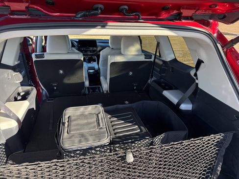 Used 2025 Toyota Grand Highlander FWD image 10