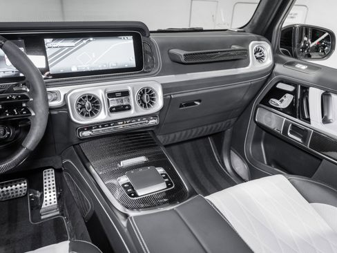 Used 2025 Mercedes-Benz G 63 AMG 4MATIC image 33