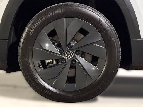 Used 2025 Volkswagen Taos S image 12