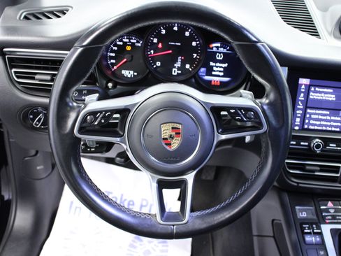 Used 2021 Porsche Macan AWD/4WD image 17