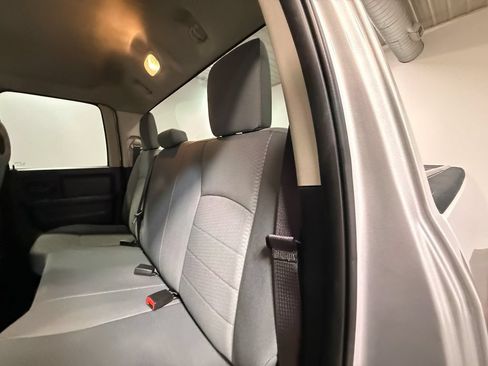 Used 2017 RAM 1500 Express RWD image 51