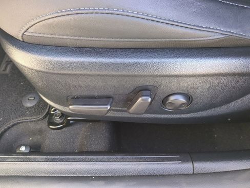 Certified 2022 Kia Seltos EX image 22