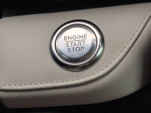 Used 2024 Lincoln Nautilus Reserve AWD/4WD image 26
