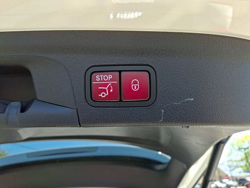 Used 2022 Mercedes-Benz GLE 350 4MATIC image 29