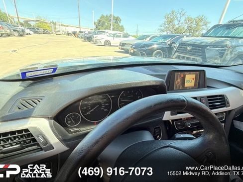 Used 2017 BMW 320i Sedan RWD image 13