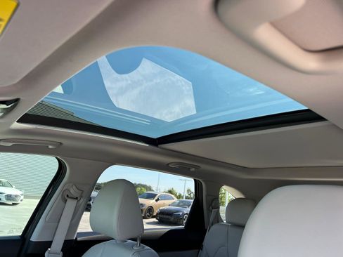 Used 2025 Kia Sorento S w/ Panoramic Sunroof Package AWD/4WD image 33