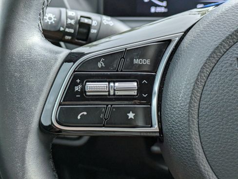 Certified 2024 Kia Seltos EX FWD image 20
