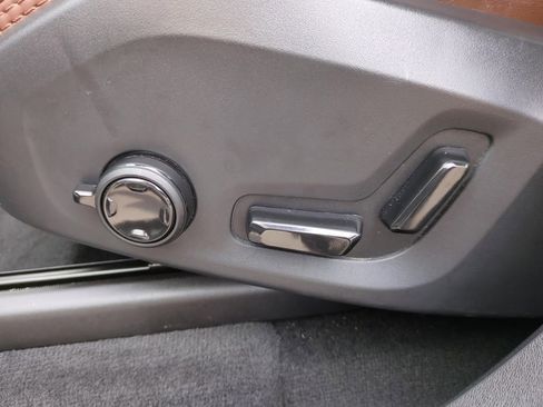 Used 2024 Volvo XC90 B6 Ultimate w/ Protection Package Premier image 15