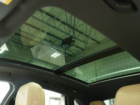 New 2026 Porsche Macan image 35