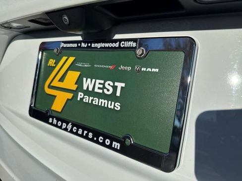 Used 2022 Jeep Grand Cherokee Limited image 12