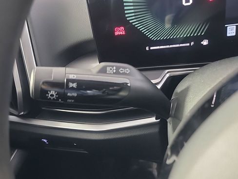 Certified 2025 Kia Sorento LX FWD image 27