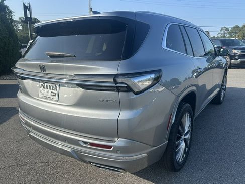 Used 2025 Buick Enclave Avenir w/ Super Cruise Package FWD image 4