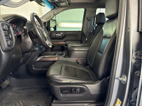 Used 2021 Chevrolet Silverado 1500 LT Trail Boss w/ Convenience Package II image 12