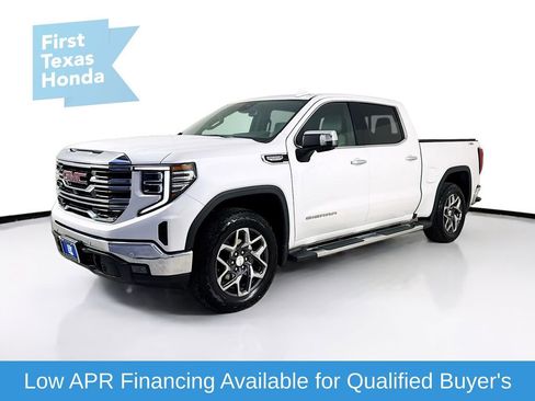Used 2024 GMC Sierra 1500 SLT AWD/4WD image 3