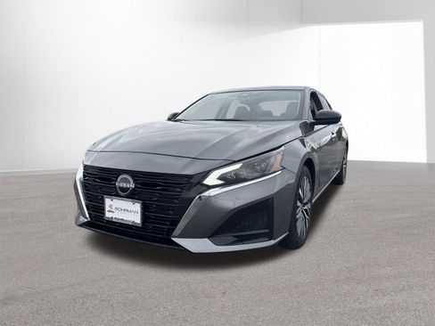 Used 2024 Nissan Altima 2.5 SV image 34