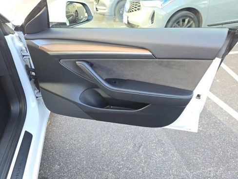 Used 2022 Tesla Model 3 Performance image 22