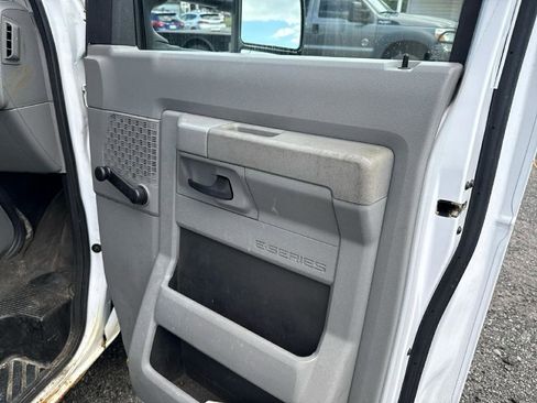 Used 2013 Ford E-350 and Econoline 350 Super Duty w/ Payload Pkg RWD image 10