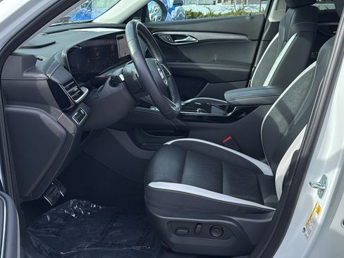 Used 2024 Buick Envision Sport Touring image 8