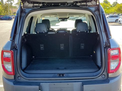 Used 2021 Ford Bronco Sport Outer Banks w/ Outer Banks Package (96D) image 12