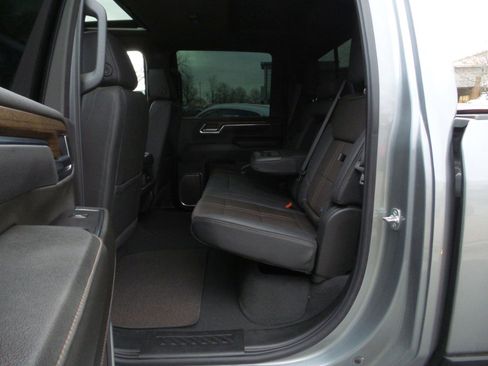 Used 2025 Chevrolet Silverado 3500 High Country w/ High Country Premium Package image 38