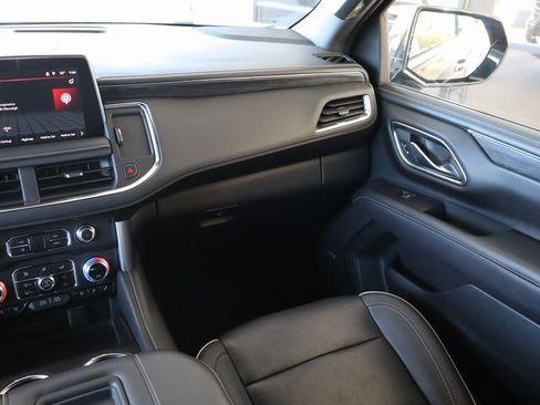 Used 2023 GMC Yukon XL SLT image 23