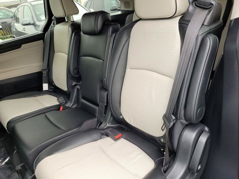 Used 2025 Honda Odyssey Elite image 16