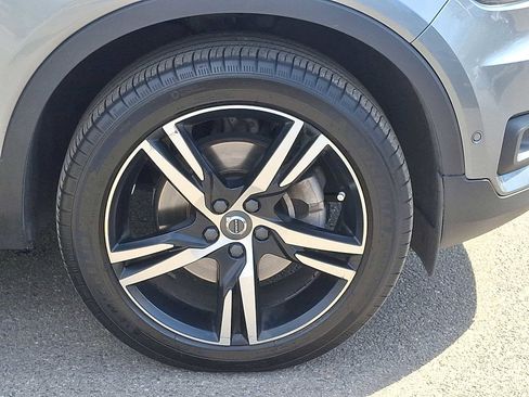 Used 2019 Volvo XC40 T5 R-Design AWD/4WD image 25