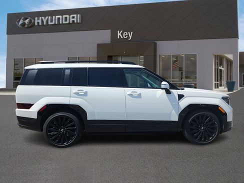 Used 2025 Hyundai Santa Fe Calligraphy AWD/4WD image 3
