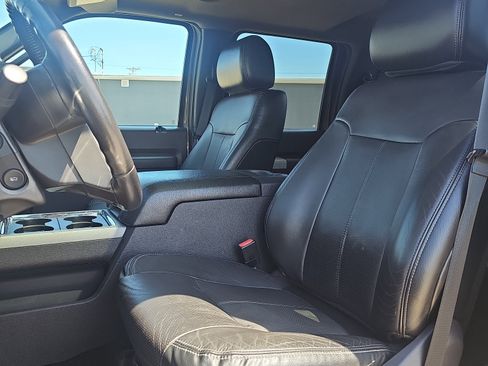 Used 2015 Ford F250 Lariat w/ Lariat Ultimate Package image 22