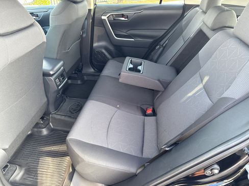 Certified 2024 Toyota RAV4 XLE w/ Convenience Package image 18