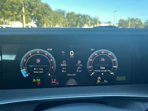 New 2026 Volkswagen Tiguan S FWD image 24