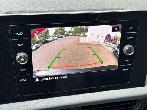 Used 2025 Volkswagen Jetta SE FWD image 24